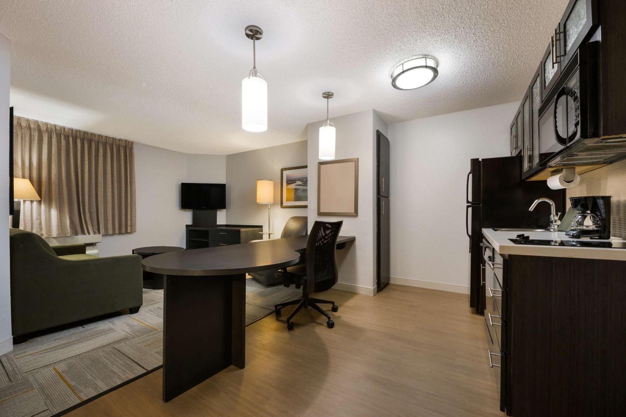 Sonesta Simply Suites Huntsville Research Park Zewnętrze zdjęcie